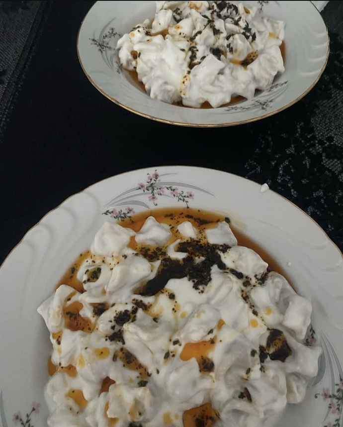 Normal mantı mı seversiniz demleme mantı mı?