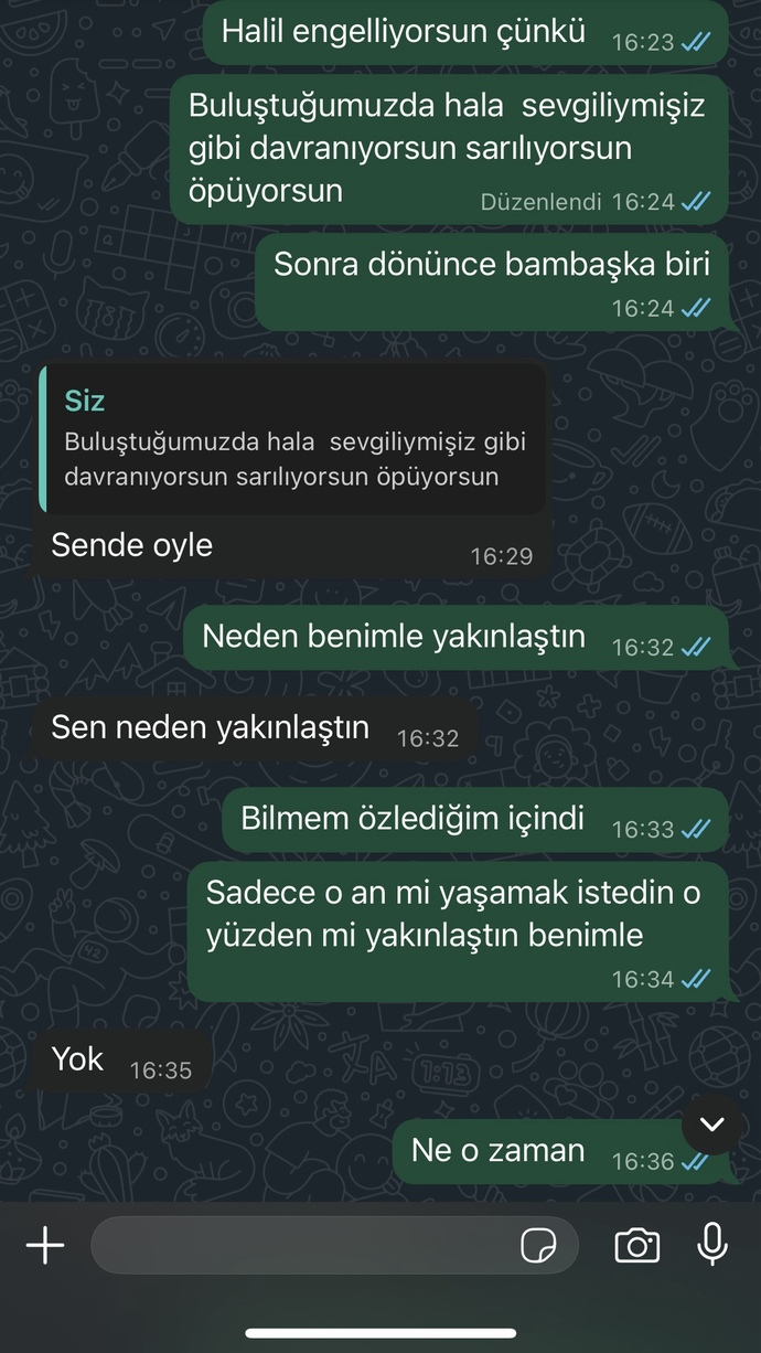 Sizce eski sevgilim vaz mi geçmiş?