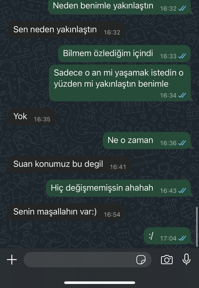 Sizce eski sevgilim vaz mi geçmiş?