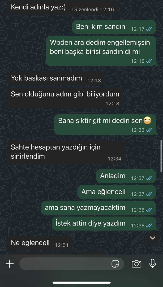 Sizce eski sevgilim vaz mi geçmiş?