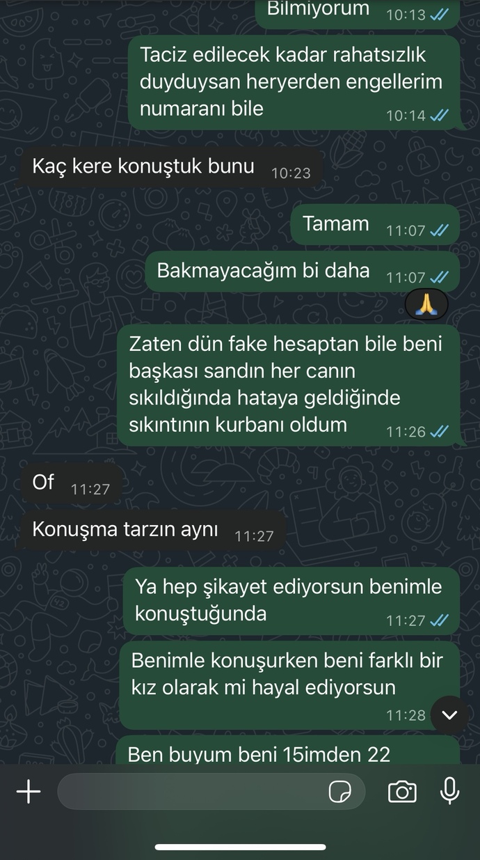 Sizce eski sevgilim vaz mi geçmiş?