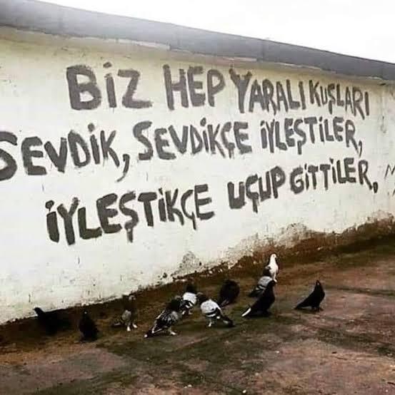 Aşktan yana mutsuzsan sebebi nedir?