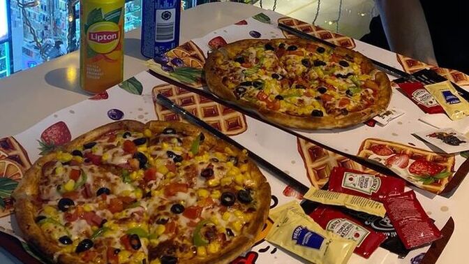 İnce hamurlu mu, kalın hamurlu mu pizzayı tercih edersin?