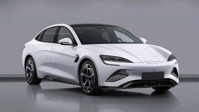 2016 Mercedes C mi, 2025 BYD Seal Sedan mı?