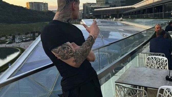 Dövmeli erkekler neden bu kadar çekici?