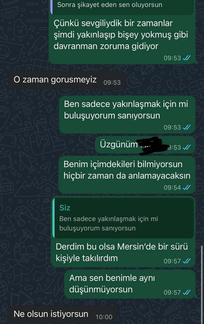 Sizce eski sevgilim duygusal bişey hissetmiyor mu?