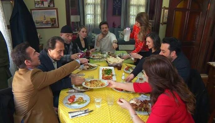 Bu dizilerden hangisinin sofrasına misafir olarak katılmak isterdiniz?
