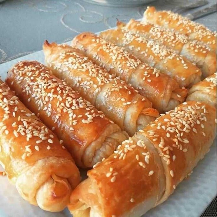 Ev yapımı börek mi, yoksa dışarıdan alınan hazır börek mi tercih edersiniz?