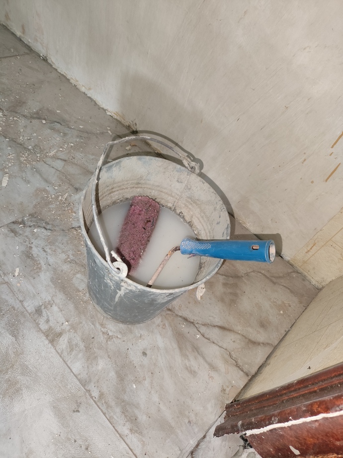 Tadilat yarım, usta yok gelmedi🤭sizce duvarı boyamaya uzaktan eğitimle mi çalışıyor? ona göre bekleyecem de 🤭?
