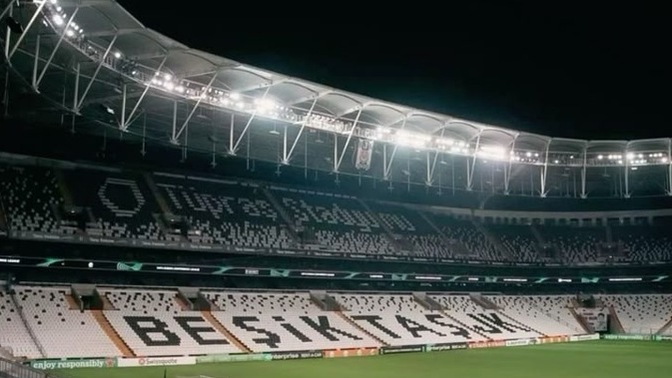 Derbi günü gelen mesajlara bakar mısınız?