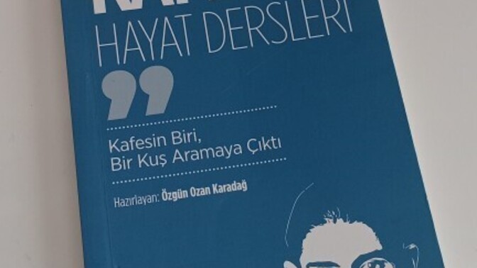Senin yazdıklarınla hayata tutundum dediğiniz bir yazar var mı?