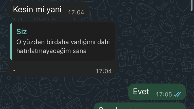 Sizce eski sevgilim beni oyalıyor mı yoksa istemiyor mu?