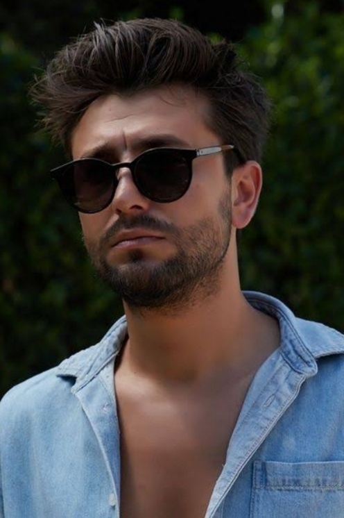 Bir erkeğin yüzü ne kadar az görünürse o kadar daha mı çok yakışıklı gelir?