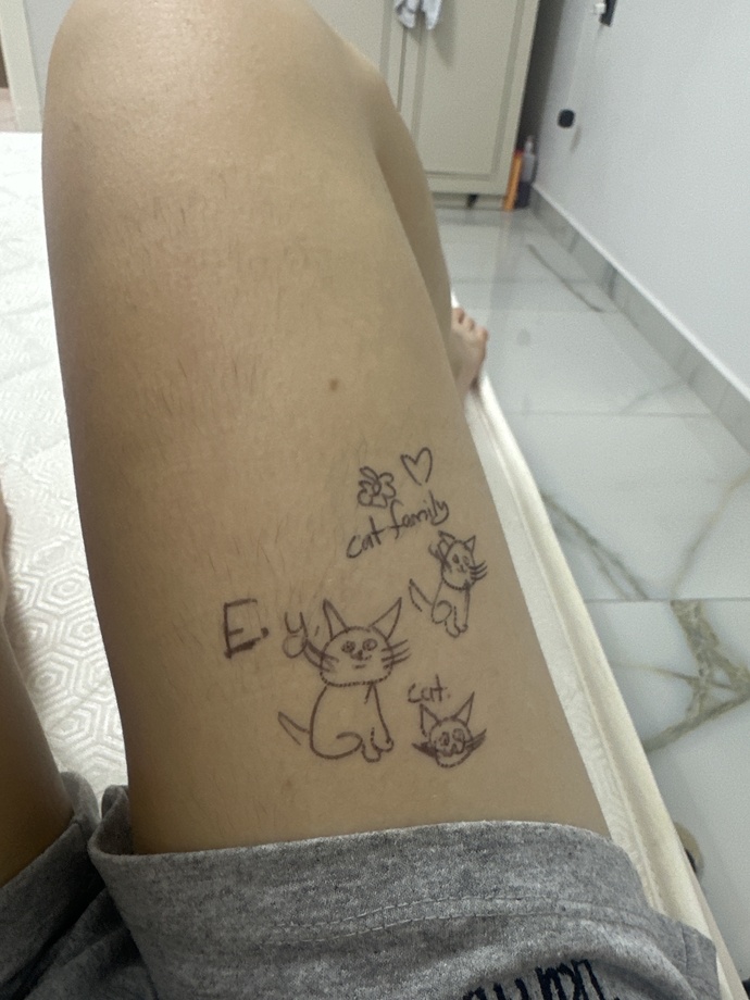 Sıkıntıdan bakın kıllı bacağima ne yaptım dnlwkxjejdbs?