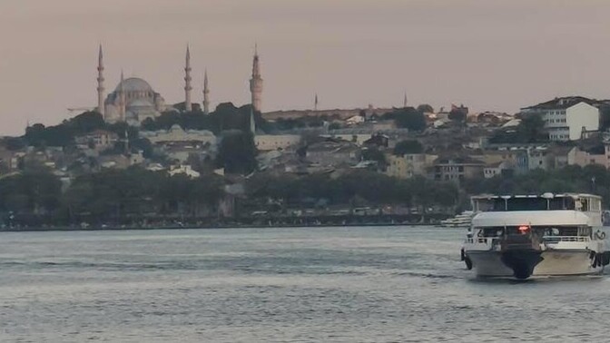 Bu saatte acıkınca bir şeyler yiyor musunuz yoksa uyuyor musunuz 🥲?