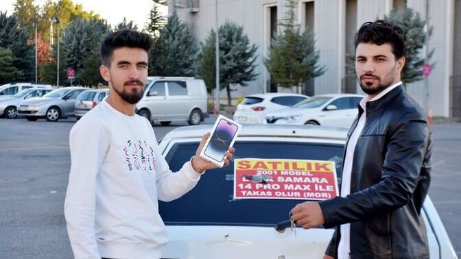 Bir genç arabasını iPhone 14 Pro Max ile takas etti. Siz iPhone için nelerden vazgeçerdiniz?