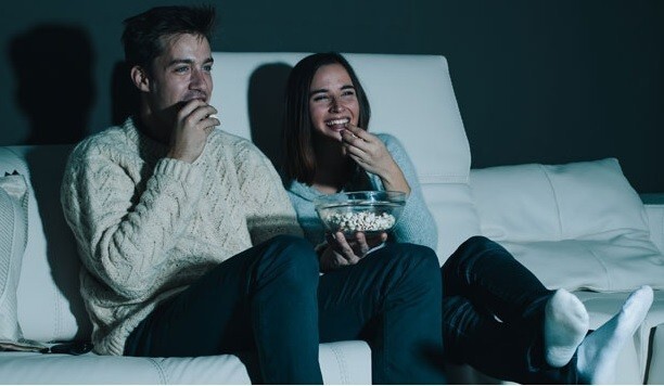 Sevgiliniz akşam evime gel film izleriz diye çağırsa güvenip gider misiniz?