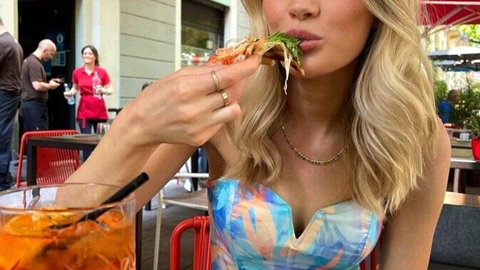 Pizza elle mi yenir?