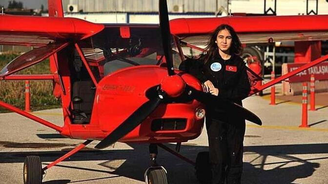 Türkiye’nin en genç kadın pilot adayı Defne Özcan, TIME listesinde. Defne'nin 17 yaşındaki başarısı hepimizi gururlandırmadı mı?