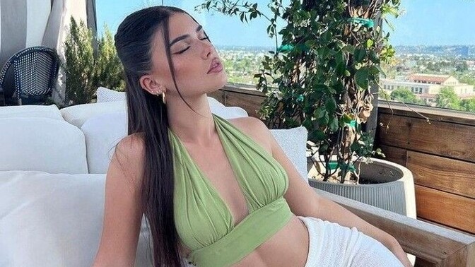 Yaz mevsimi kombinlerinizin vazgeçilmez parçası nedir?