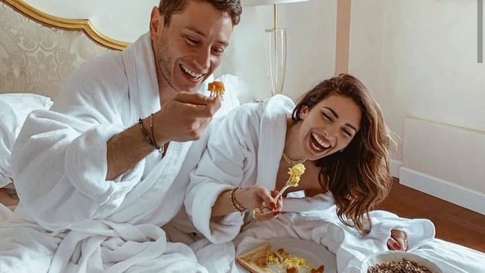 Hiç aşkınız eşinizle yatakta kahvaltı yaptınız mı, hazırlayan siz mi oldunuz, eşiniz size sürpriz mi yaptı?
