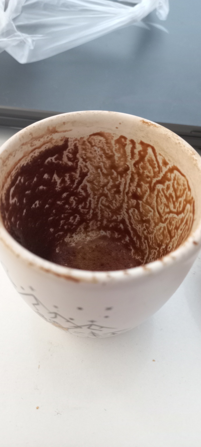Kave falı bakan var mıı?