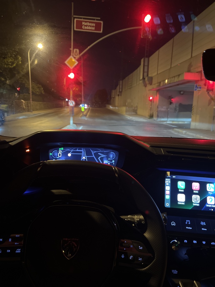 Gece gece sahil havası iyi gelmez mi?