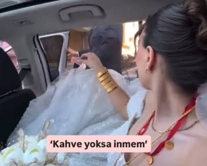 Düğünlerde yeni adet Kahve gelmezse gelin arabadan inmiyor siz olsanız ister misiniz?