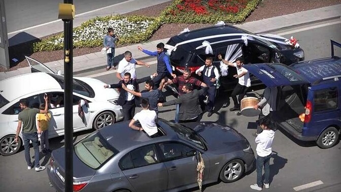 Türkiye de görgüsüzlüğün fazla olması en büyük nedeni nedir?
