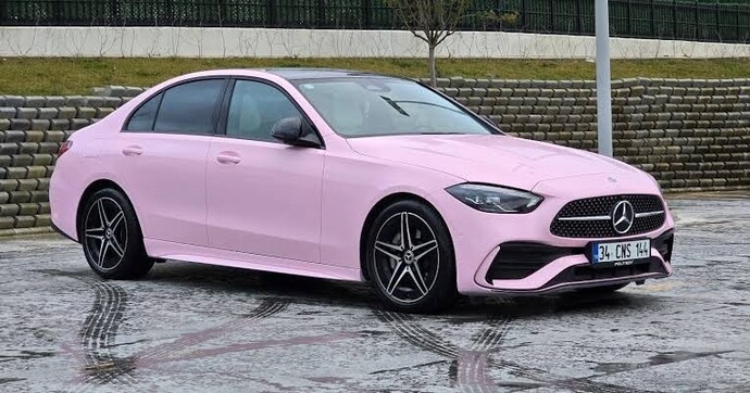 Yeni Mercedes aldım gezelim mi?