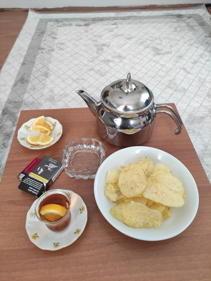 Pazar günü işte olan var mı?