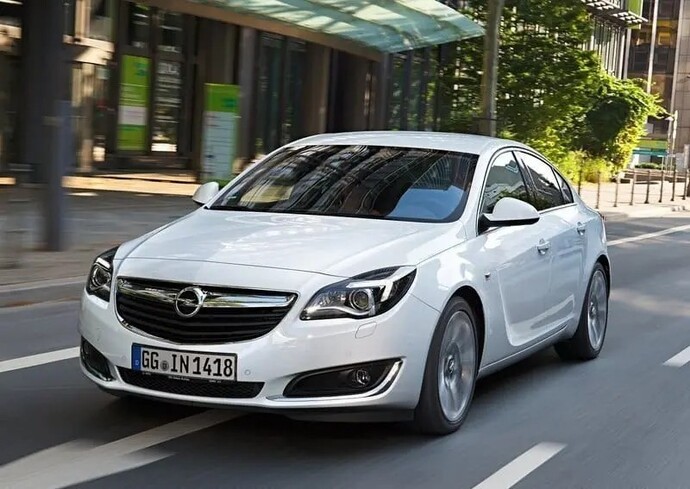 Opel Insignia mı Volkswagen Passat mı?