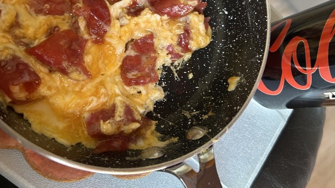 🍳 kahvaltım nasıl ekmeksiz başladım? Ya sen ne yedin yiyecen?