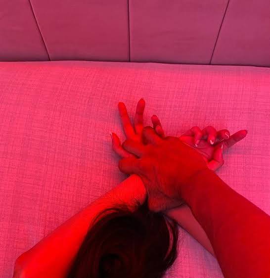 Erotizm için mum ışığı mı, kırmızı ışık mı daha etkileyici?