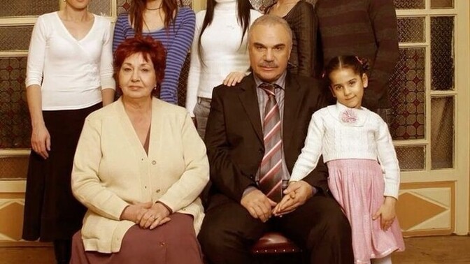 Ailece dizi izler misiniz?