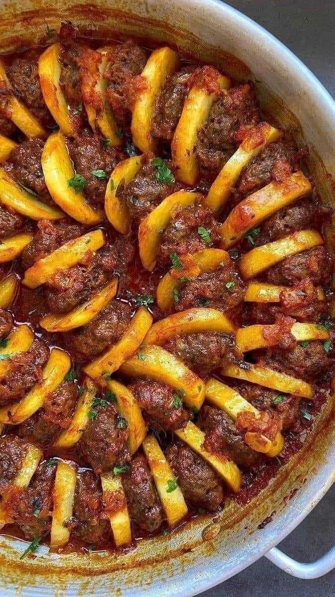 Ben hamaratım, elimden her türlü yemek gelir. Beni alan yaşadı diyormusunuz?