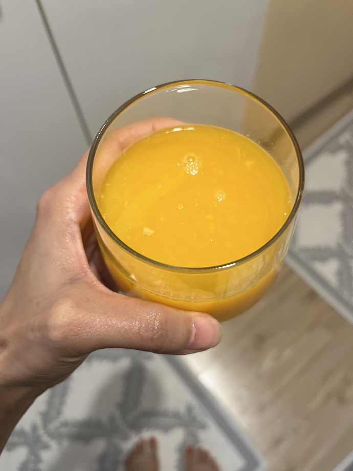 Taze sıkılmış portakal suyu mu ,limonata mı?