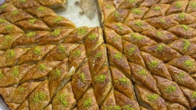 Ev baklavası mı yoksa hazır baklava mı sever siniz?