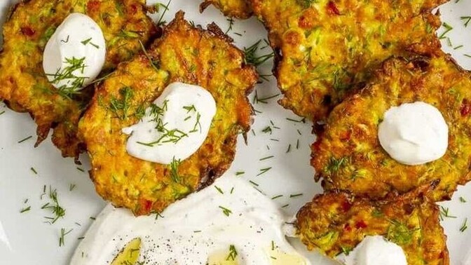 Arkadaşlar, mücver sever misiniz? Hiç süzme yoğurtla yediniz mi?