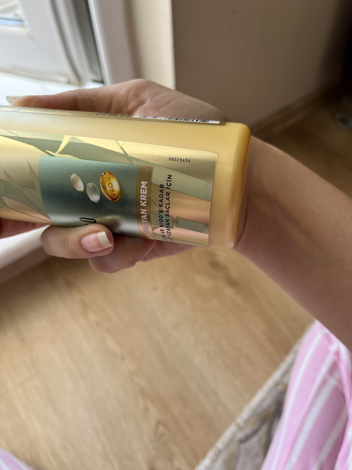 Pantene bu saç kreminin üzerindeki tarihler son kullanma tarihimi bilen var mı?