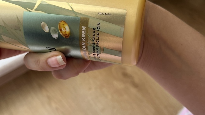 Pantene bu saç kreminin üzerindeki tarihler son kullanma tarihimi bilen var mı?