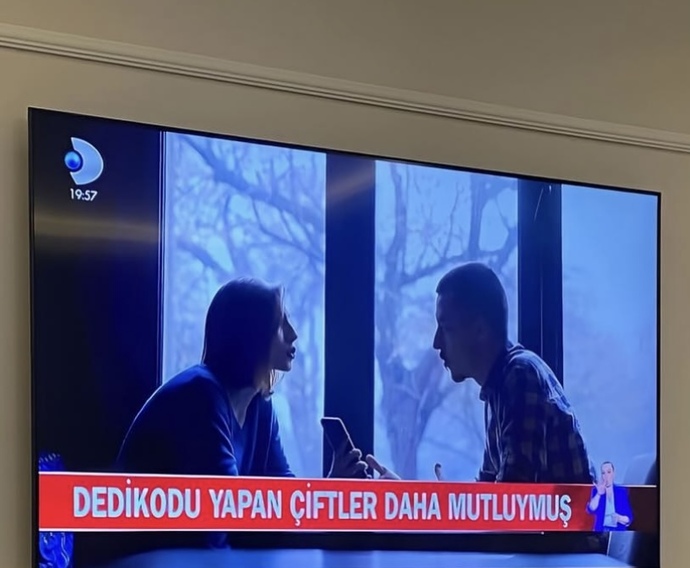 Biz erkeklerle dedikodu yapmayı seviyoruz zaten gidip kimseye anlatmıyorlar , sanırım çoğunlukla dinlemiyorlarda değil mi?
