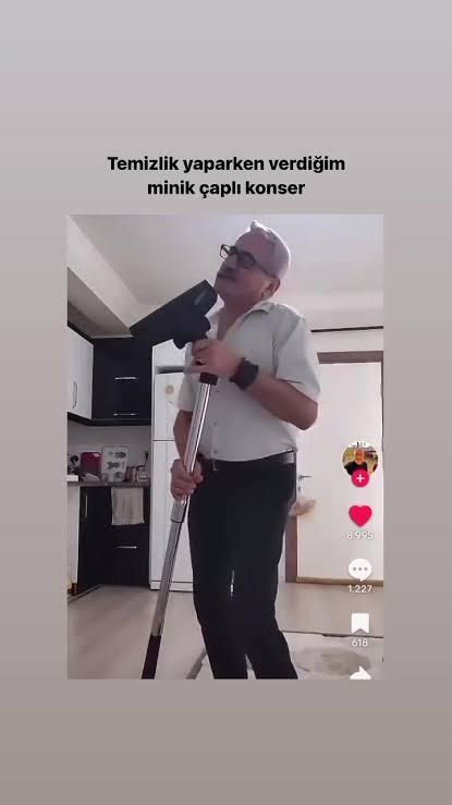 Temizlik yaparken şarkı söyler misiniz yoksa dinler misiniz?