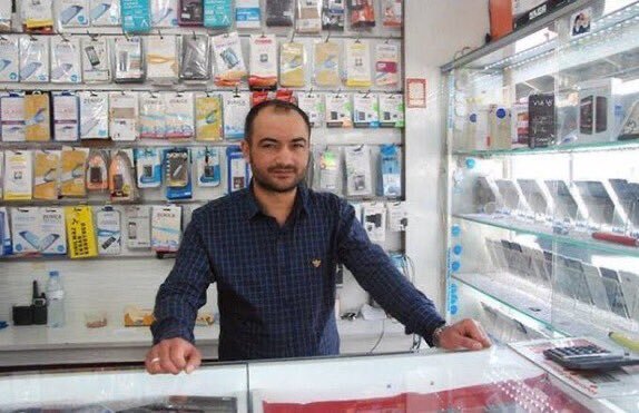 Sevgi garantisi ve sadakat sertifikası olan erkek modeli var mı?