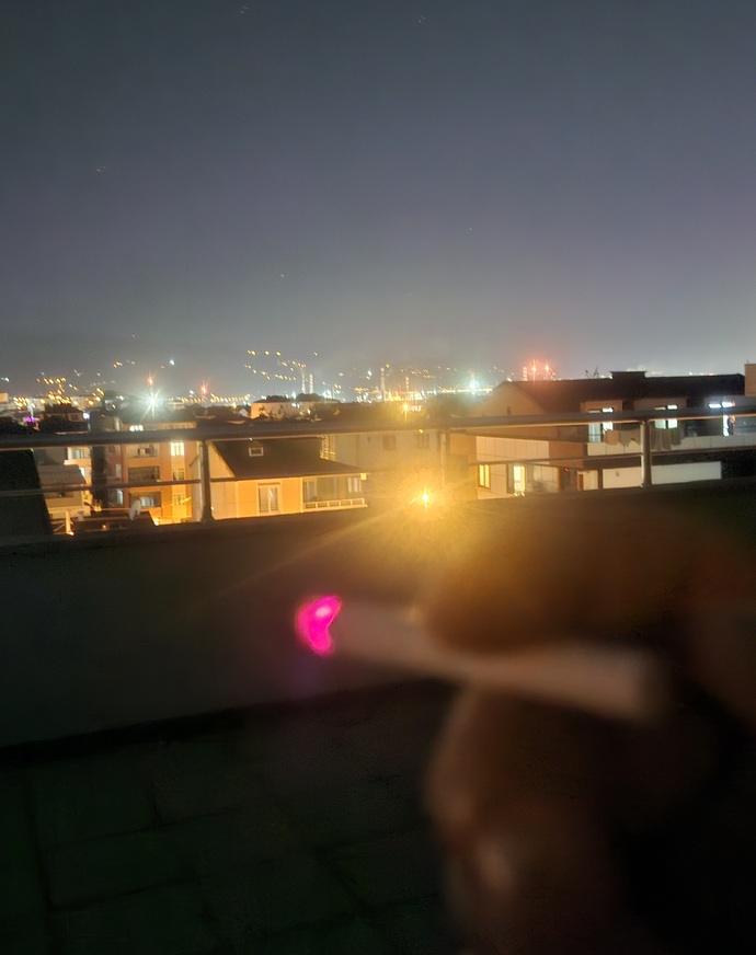 Benimle anlık bir fotoğraf paylaşır mısın?