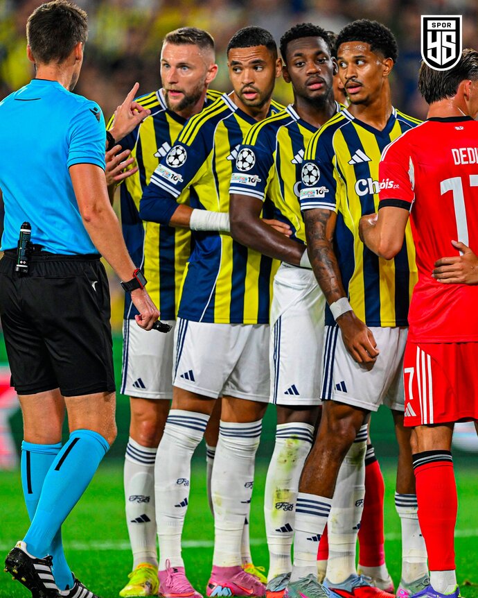 Fenerbahçe - Benfica ile 0-0 berabere kalarak şampiyonlar ligi şansını ikinci maça bıraktı! Maçı nasıl buldunuz?