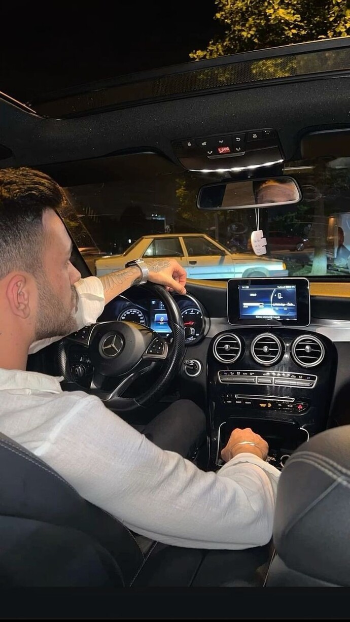Para bir erkeği yakışıklı yapmaya yeter mi?