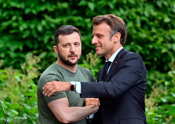 Macron: ‘Türkiye, Ukrayna için hazır’ dedi! Sizce Ukrayna’daki barış gücüne katılmalı mıyız?