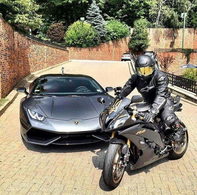 Arabayla mı gitsem yoksa motorla mı? Diye bir ayrıma düştüğünüz oluyor mu arada?