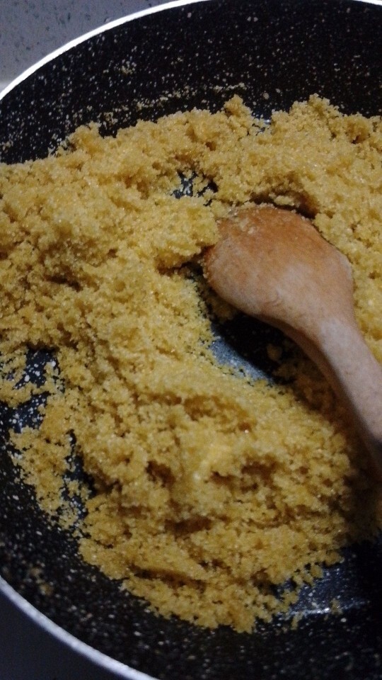 İrmik helvası sever misin?